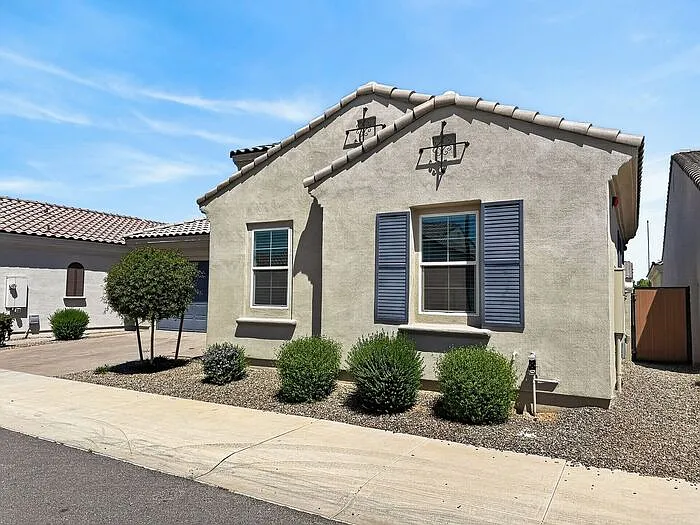 Building Photo - 4032 E Las Colinas Dr