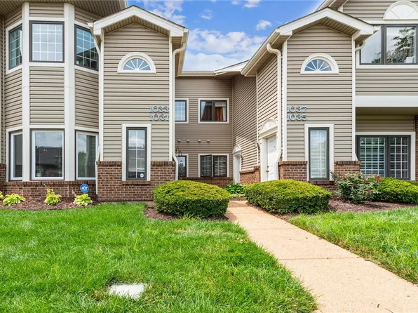 1033 N Spoede Rd, Saint Louis, MO 63146