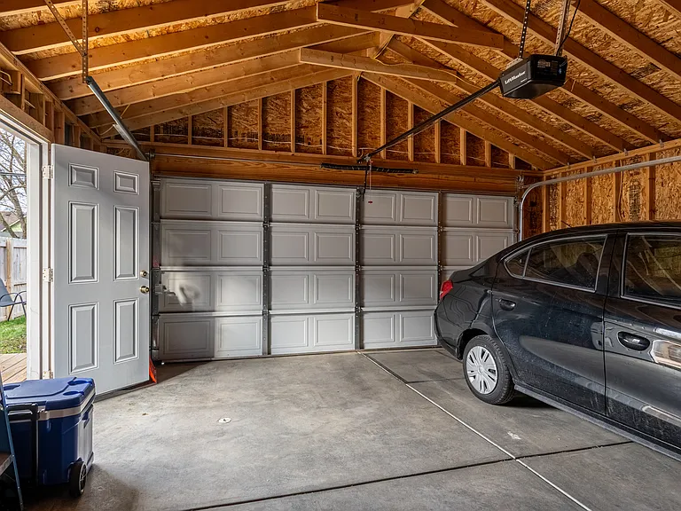 1654 S Talbott St — Photo 15