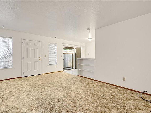 4th image of 116 Towne Ter APT 2