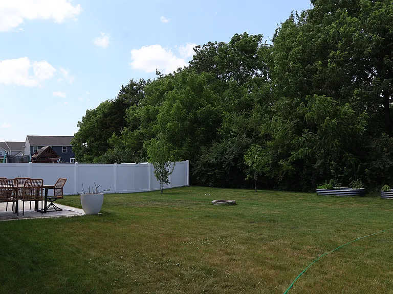1994 Glenmoor Dr — Photo 22