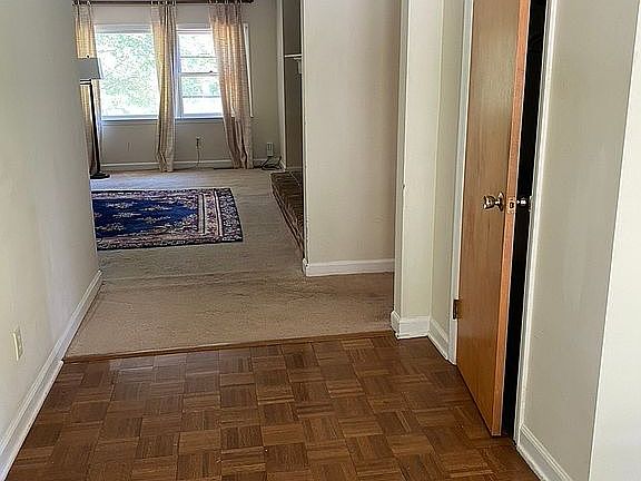 Bright entry w/ coat closet.