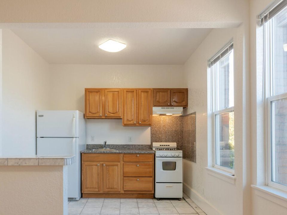 1st image of 576 3rd St #301