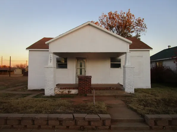 1307 9th St, Paducah, TX 79248