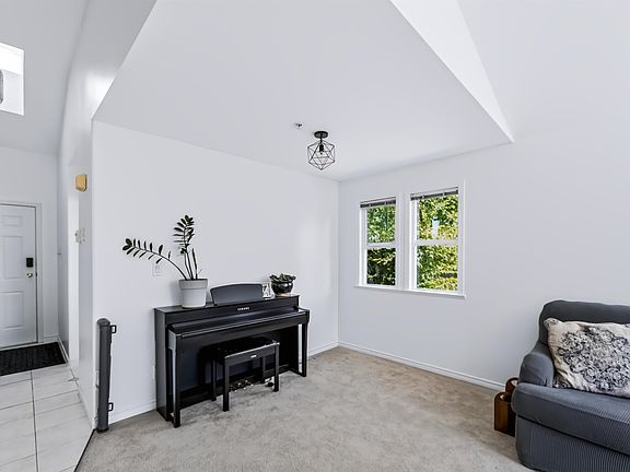 3rd image of 2068 Winfield Dr #36