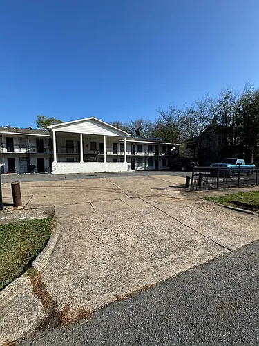2201 Scott St Photo 1
