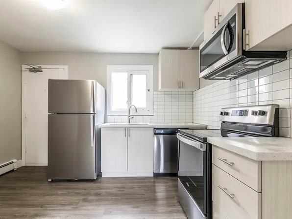 428 Lancaster St W, Kitchener, ON N2H 4V9