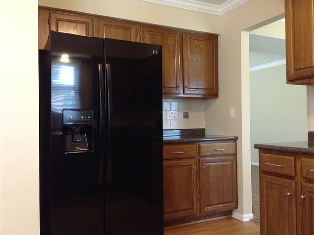223 Magnolia Dr — Photo 3
