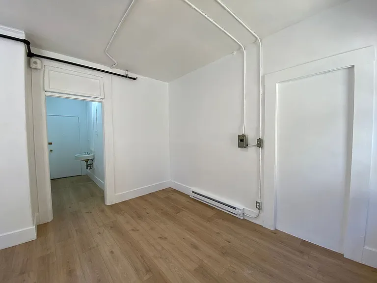 858 Washington St #2 — Photo 5