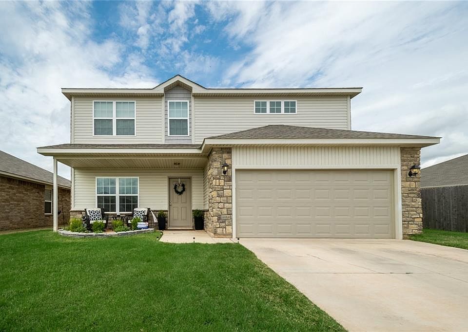 1st image of 2525 Demotte Dr