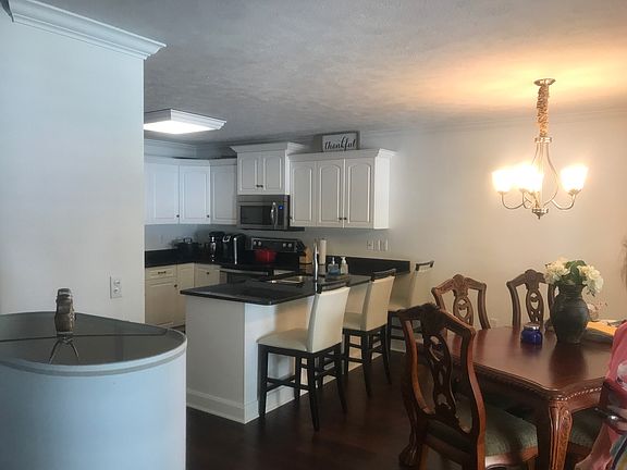 5th image of 120 Oakleigh Dr