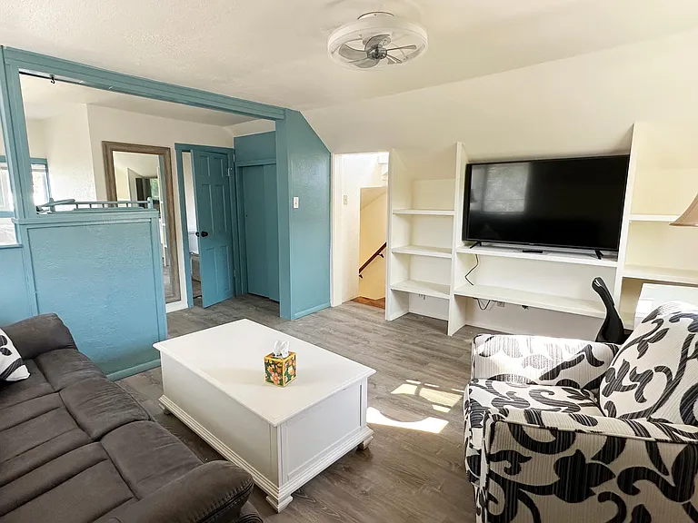 919 Tilden St #2 — Photo 7