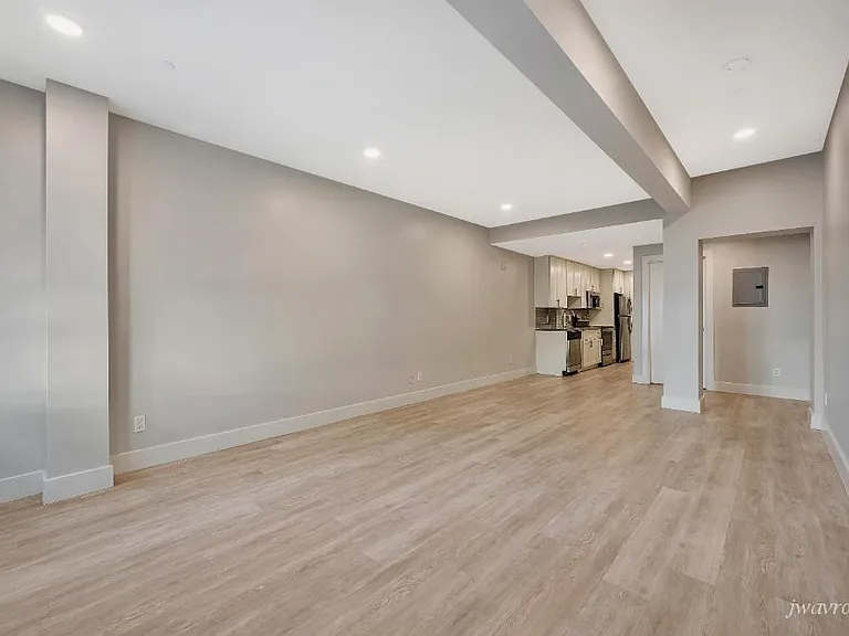 1801 Beach St #D — Photo 6
