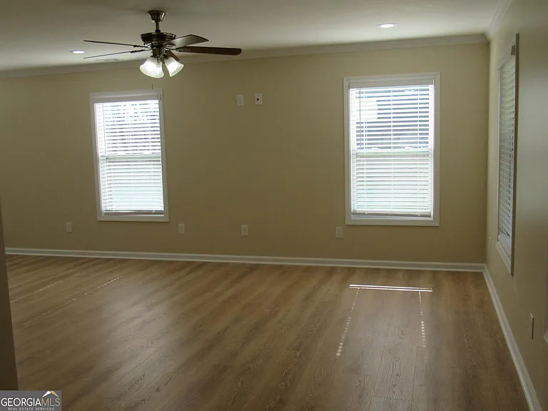 745 Old Kerns Rd — Photo 6