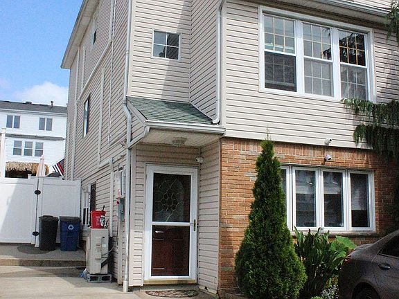 2nd image of 35 Corona Ave