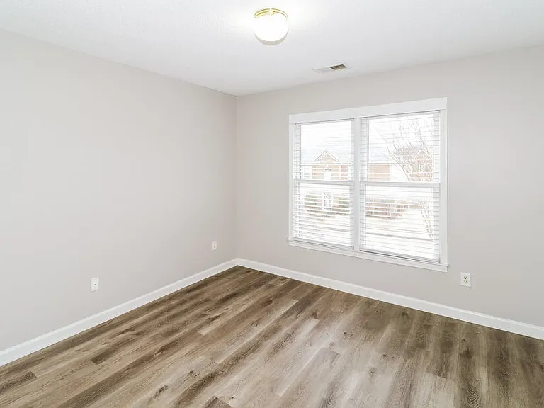 1153 Hunters Green Cir S — Photo 17