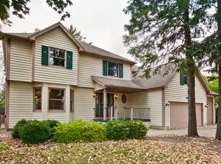 1095 Erica Dr, Wauconda, IL