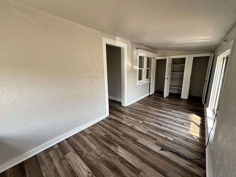 216 S Moore Ave — Photo 14