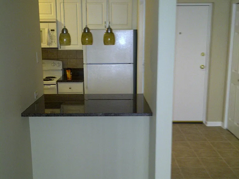 1950 Cherry Ln #116 — Photo 6