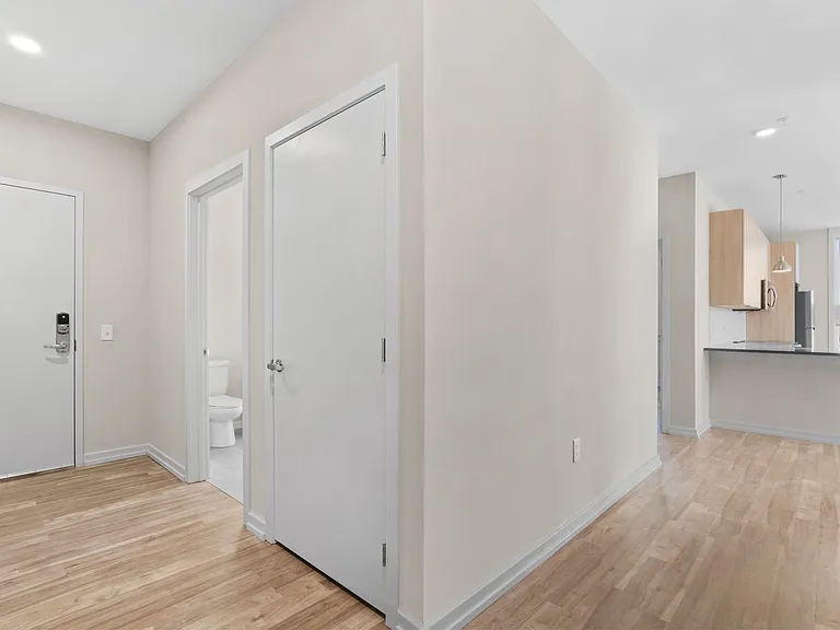 The Keystone Apartments — Photo 176