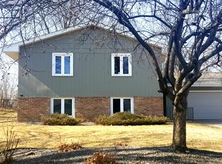 9015 Rosewood Ln N, Maple Grove, MN 55369