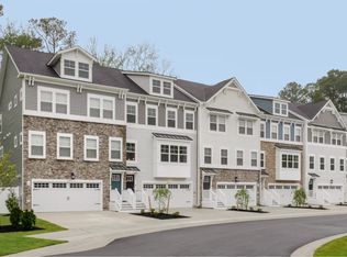 1755 Water Crossing Rd, Baltimore, MD 21208