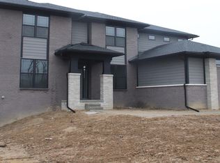 51349 Whispering Ridge Dr, Northville, MI 48167