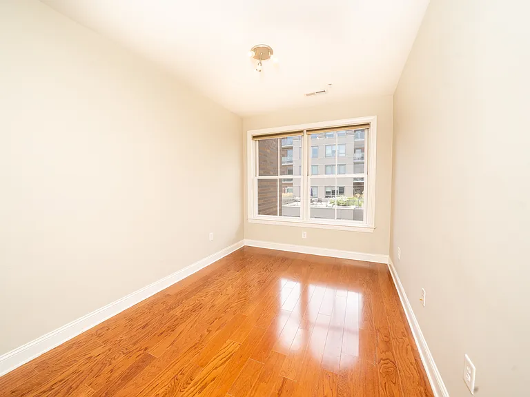 20 Avenue At Port Imperial #418 — Photo 12
