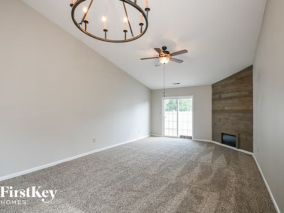 4th image of 11483 Venetian Ct