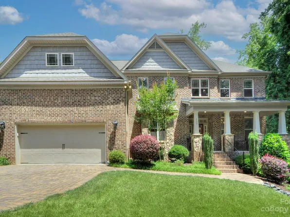 233 Hillandale Dr, Charlotte, NC 28270