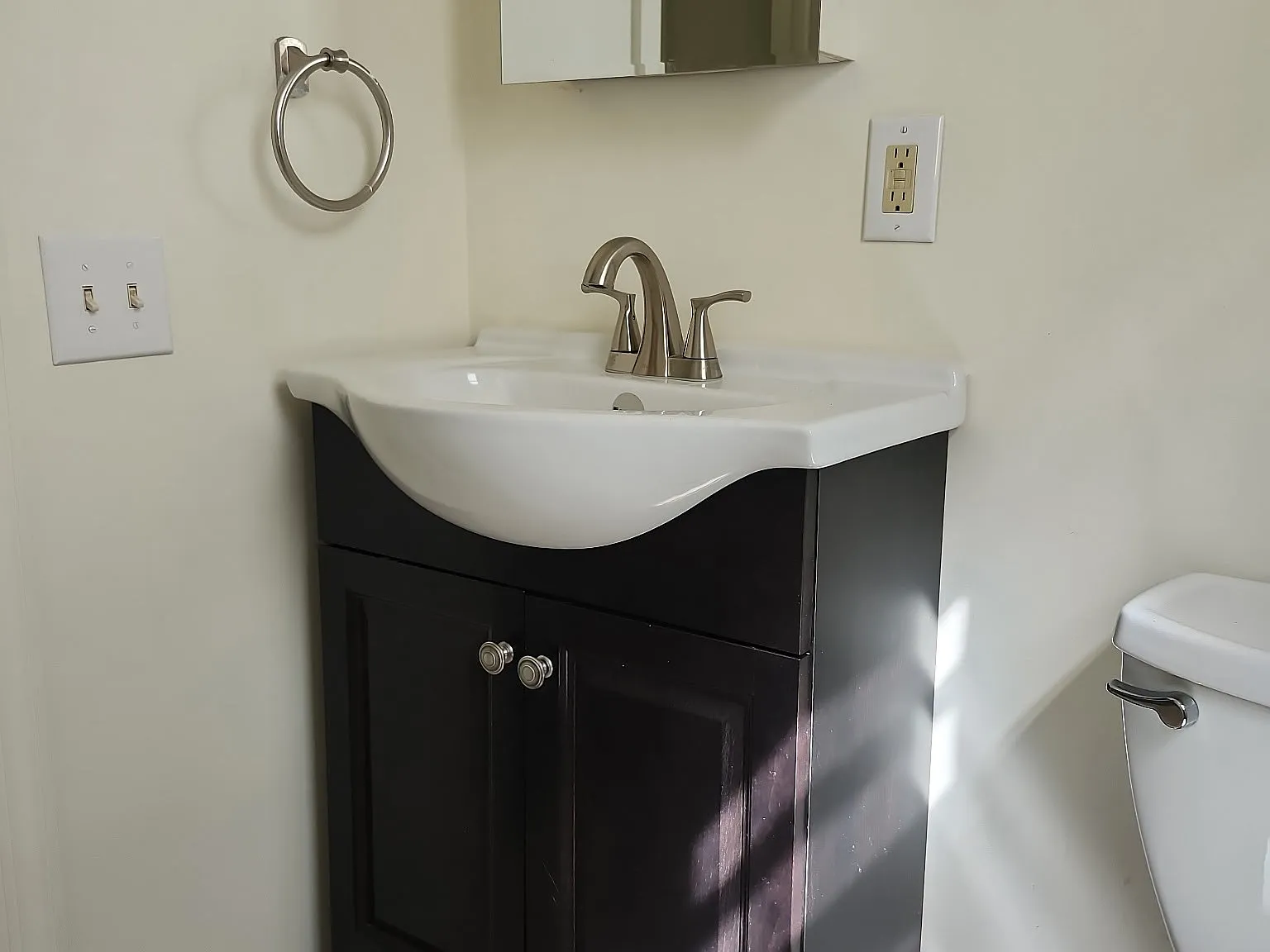 33 Woodbury Ave — Photo 4
