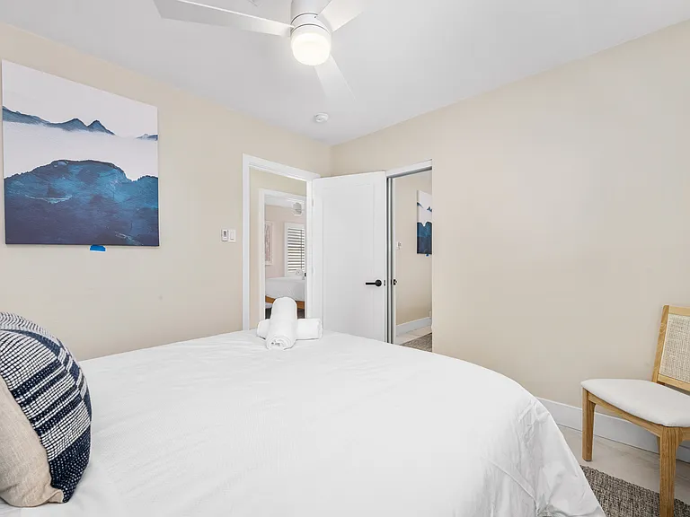 1211 Seal Way #B — Photo 22