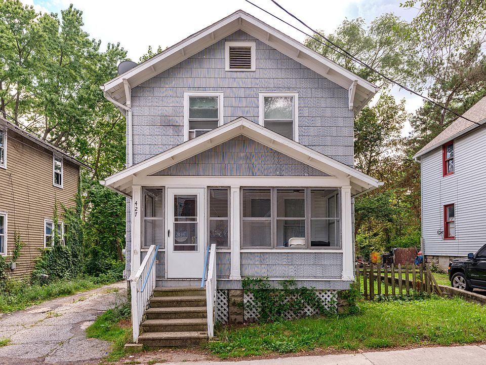 1st image of 427 Den Adel Ct