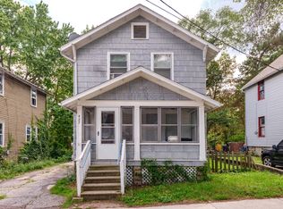 427 Den Adel Ct, Kalamazoo, MI 49001