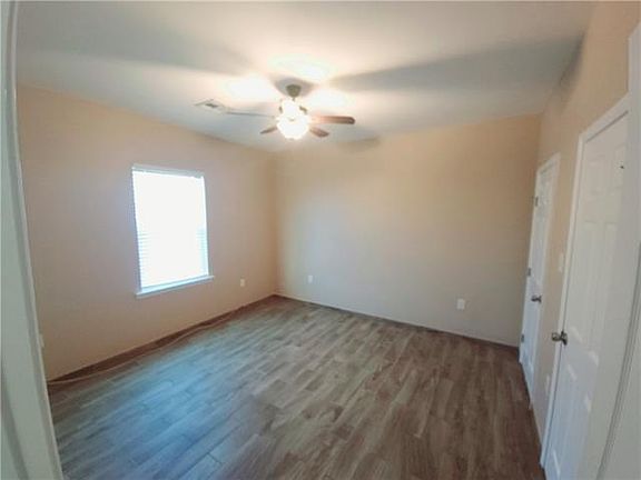 4th image of 8511 Valor Dr