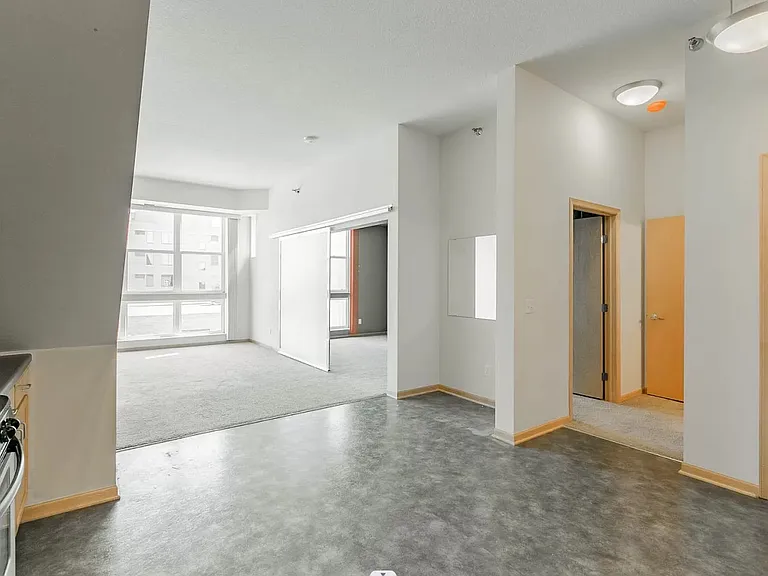 2650 University Ave W #307 — Photo 4