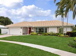 22102 Serenata Cir E, Boca Raton, FL 33433