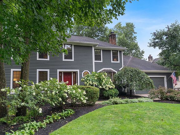 2nd image of 359 Bailey Pl