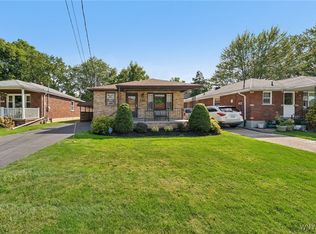 8113 Frontier Ave, Niagara Falls, NY