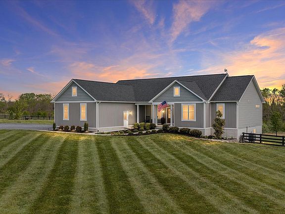 2nd image of 1015 Redbud Rd