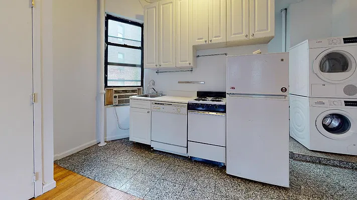 Rented by Bond New York | media 5
