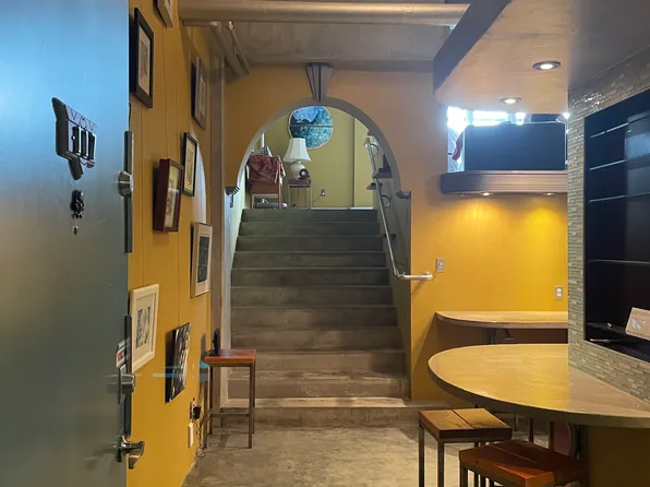 2556 Hastings St E #117, Vancouver, BC V5K 1Z3