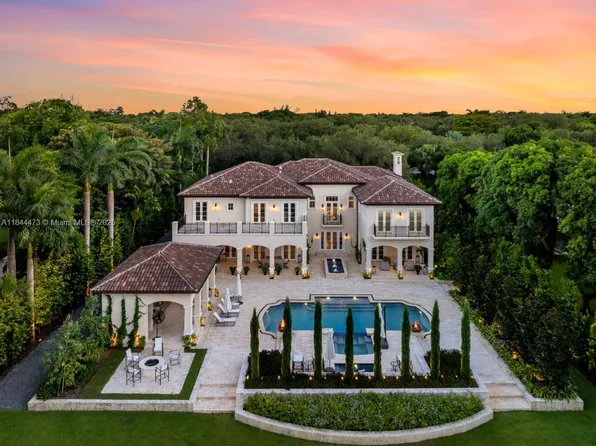 5001 Pine Dr, Miami, FL 33143