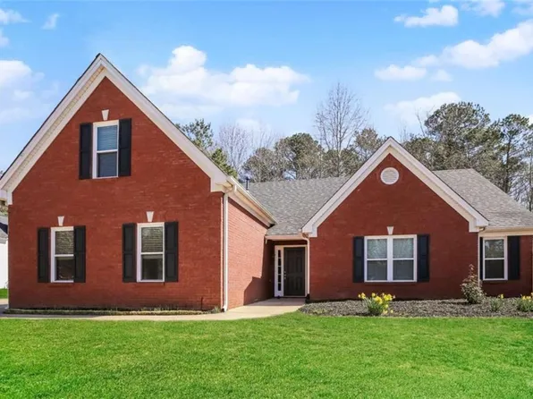 5382 Valley Forest Way, Flowery Branch, GA 30542