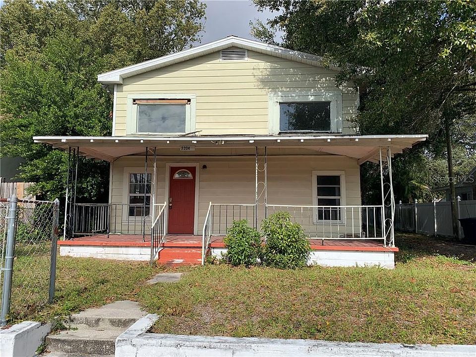 1st image of 1204 E 33rd Ave