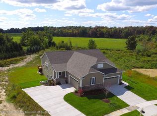 5282 Hawk Hollow Dr E, Bath, MI 48808