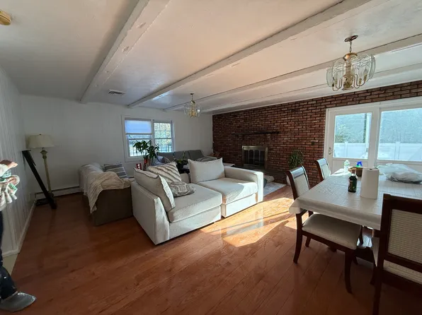 (undisclosed Address), Westbury, NY 11590