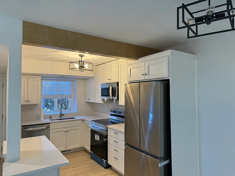 174 Creekside Ln — Photo 4
