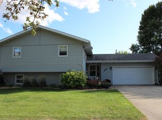 647 Birch Ln, Moorhead, MN 56560