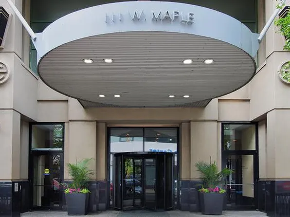 111 W Maple St APT 912, Chicago, IL 60610
